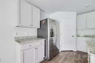 445 Coconut Dr, Bloomingdale, GA 31302 - Photo 8