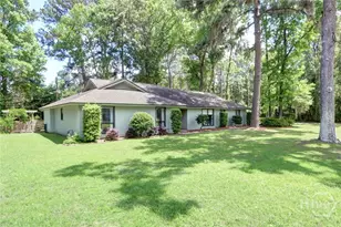 102 Phyllis Dr, Savannah, GA 31419 - Photo 2