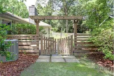 102 Phyllis Drive, Savannah, GA 31419 - Photo 6
