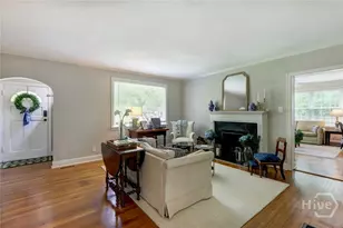 423 E 57th St, Savannah, GA 31405 - Photo 6