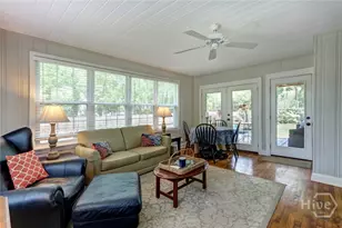 423 E 57th St, Savannah, GA 31405 - Photo 8