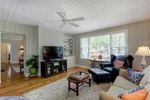423 E 57th St, Savannah, GA 31405 - Photo 10