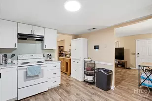 932 Primrose Ln, Hinesville, GA 31313 - Photo 10