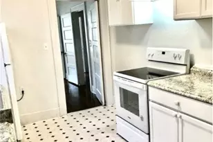1008 W Victory Dr, Savannah, GA 31405 - Photo 16