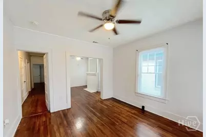 1008 W Victory Drive, Savannah, GA 31405 - Photo 6