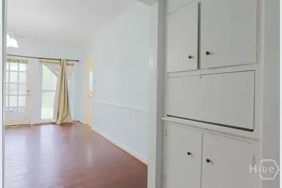211 E 63rd Street, Savannah, GA 31405 - Photo 6