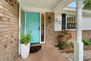 110 Hampshire Rd, Savannah, GA 31410 - Photo 2