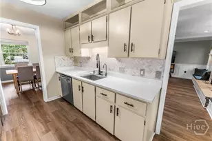 110 Hampshire Rd, Savannah, GA 31410 - Photo 10