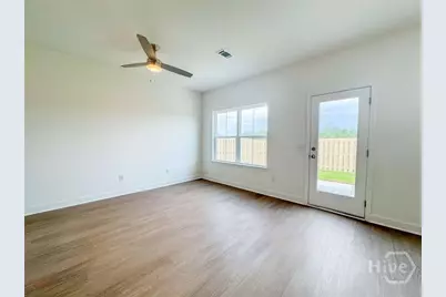 284 Boundary Hall Way, Hinesville, GA 31313 - Photo 8