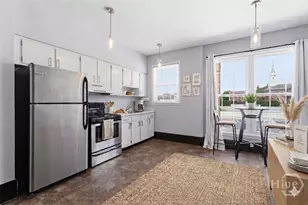 219 Abercorn St, Savannah, GA 31401 - Photo 2