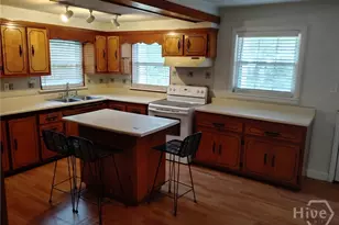 5416 Waters Dr, Savannah, GA 31406 - Photo 2