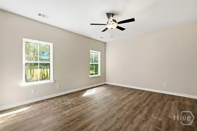 1300 Kentucky Street, Darien, GA 31305 - Photo 8