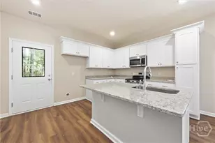 1300 Kentucky St, Darien, GA 31305 - Photo 6