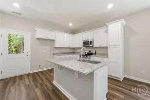 1300 Kentucky St, Darien, GA 31305 - Photo 8