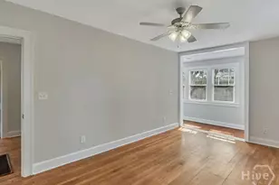916 E 35th St, Savannah, GA 31401 - Photo 16
