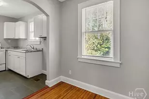 916 E 35th St, Savannah, GA 31401 - Photo 12