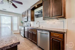 2 S Paxton Dr, Savannah, GA 31406 - Photo 12
