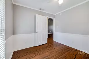 2 S Paxton Dr, Savannah, GA 31406 - Photo 6