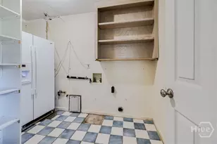 2 S Paxton Dr, Savannah, GA 31406 - Photo 18