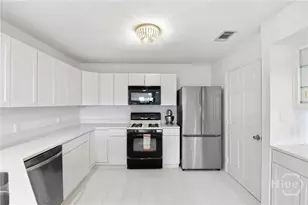 26 Shipwatch Rd, Savannah, GA 31410 - Photo 18