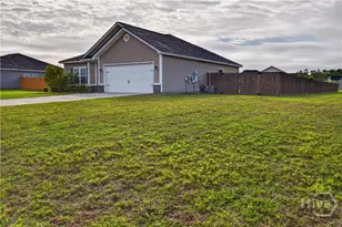 302 Huntington Dr NE, Ludowici, GA 31316 - Photo 4
