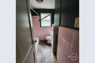 908 Bowden Street, Savannah, GA 31415 - Photo 8
