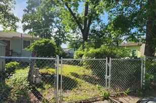908 Bowden St, Savannah, GA 31415 - Photo 12