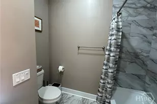 306 W 42nd St, Savannah, GA 31401 - Photo 52