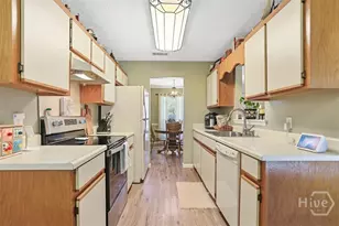 112 Bowsprit Ln, Savannah, GA 31410 - Photo 10