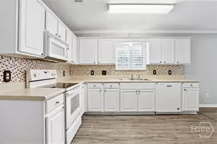 1159 Mohawk St, Savannah, GA 31419 - Photo 12