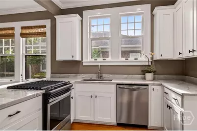 312 E 48th Street, Savannah, GA 31405 - Photo 14