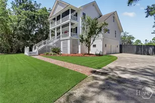 447 Sterling Woods Dr, Richmond Hill, GA 31324 - Photo 2