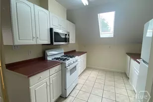 1315 - Upstairs Bonaventure Rd, Savannah, GA 31404 - Photo 8