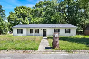 700 Thornwood Way, Hinesville, GA 31313 - Photo 2