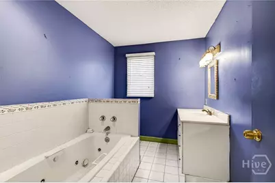 219 E Point Drive, Savannah, GA 31410 - Photo 16