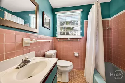 219 E Point Drive, Savannah, GA 31410 - Photo 18