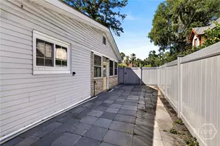 219 E Point Dr, Savannah, GA 31410 - Photo 22