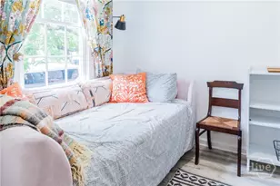 524 E Charlton St, Savannah, GA 31401 - Photo 8