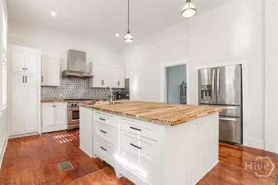 205 W 35th Street, Savannah, GA 31401 - Photo 16