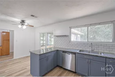 216 Holiday Circle, Savannah, GA 31419 - Photo 12