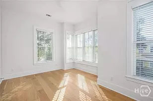 216 W 43rd St, Savannah, GA 31401 - Photo 18