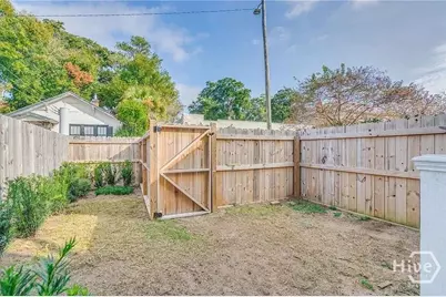 216 W 43rd Street, Savannah, GA 31401 - Photo 22