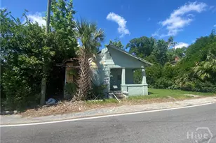 1022 W Victory Dr, Savannah, GA 31415 - Photo 4