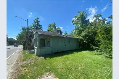 1022 W Victory Drive, Savannah, GA 31415 - Photo 6