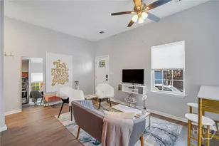 323 W 31st St, Savannah, GA 31401 - Photo 8