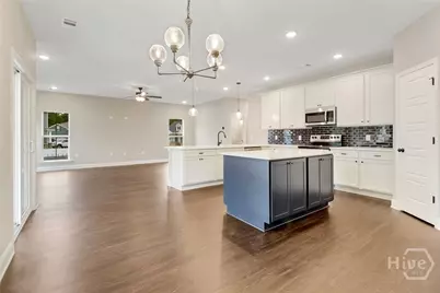 152 Hanover Place, Richmond Hill, GA 31324 - Photo 10