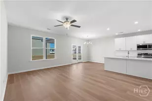 734 Highland Cir, Richmond Hill, GA 31324 - Photo 4