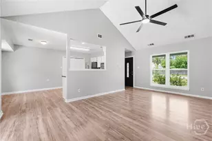 1329 Pine Ridge Dr, Savannah, GA 31406 - Photo 10