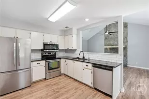 1329 Pine Ridge Dr, Savannah, GA 31406 - Photo 14
