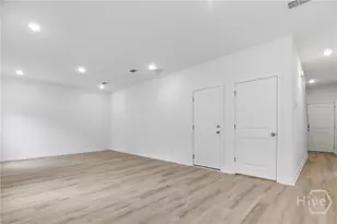 293 Kingswood Cir, Savannah, GA 31302 - Photo 2